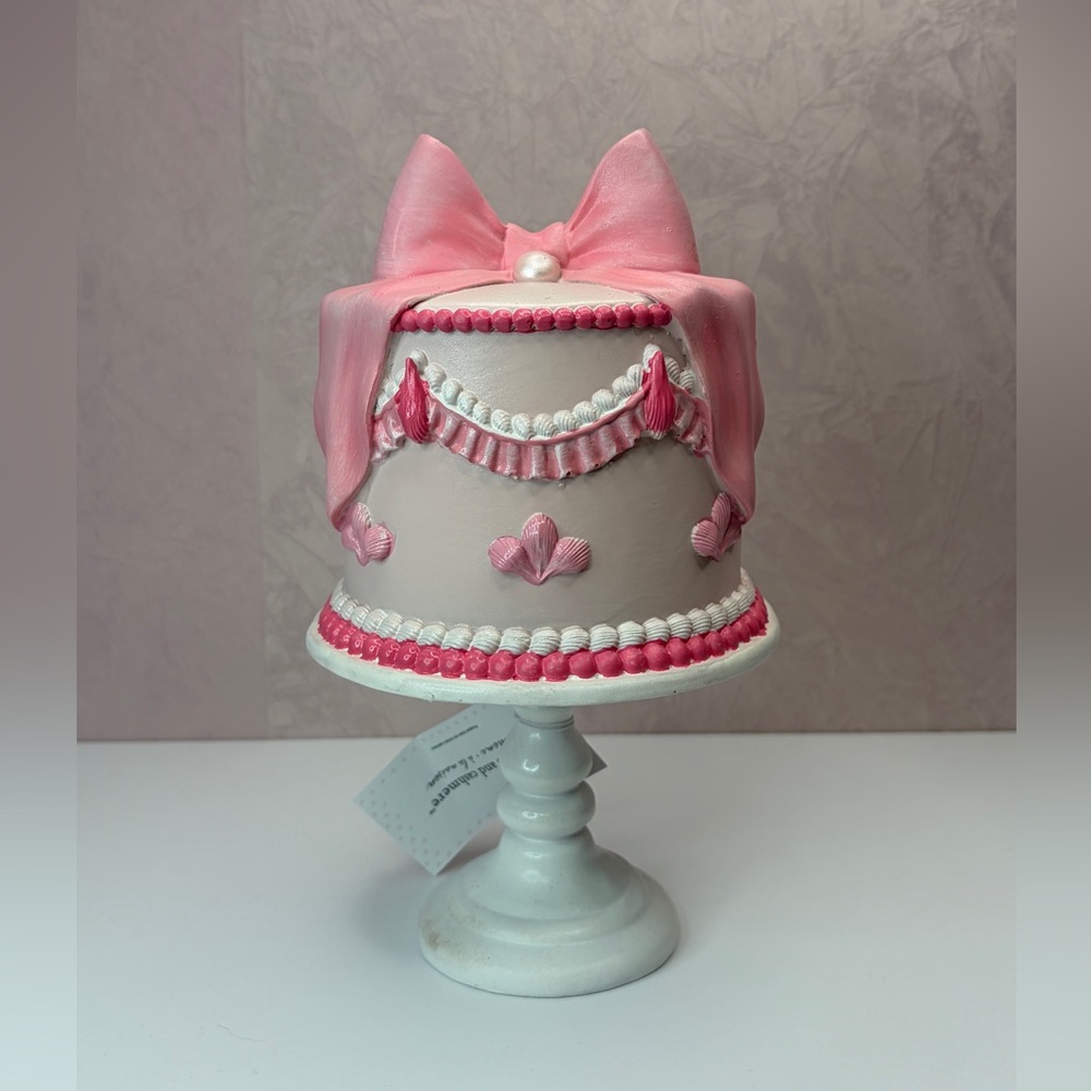 Cupcakes and Cashmere Pink and White Decorative Cake with Bow - Picture 14 of 14